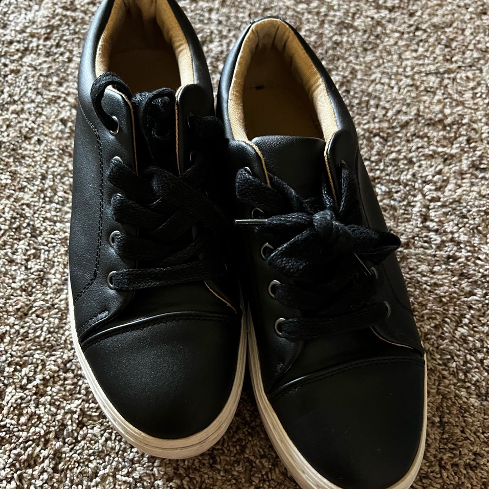 ASOS DESIGN Drama chunky lace up sneakers